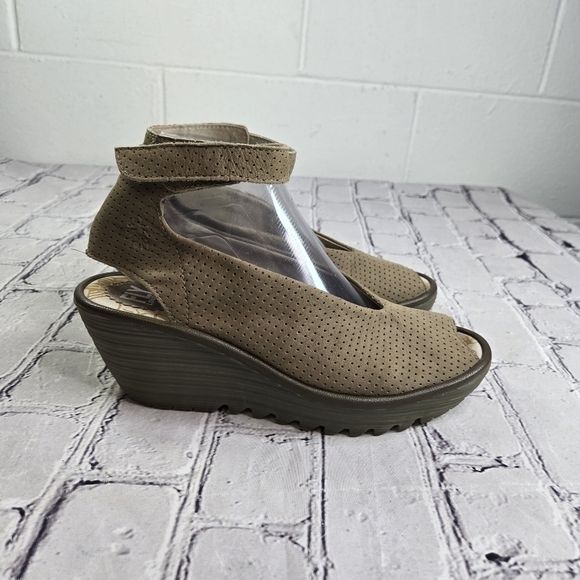 Fly London Yala beige perforated open toe ankle strap wedge heel - Picture 10 of 11